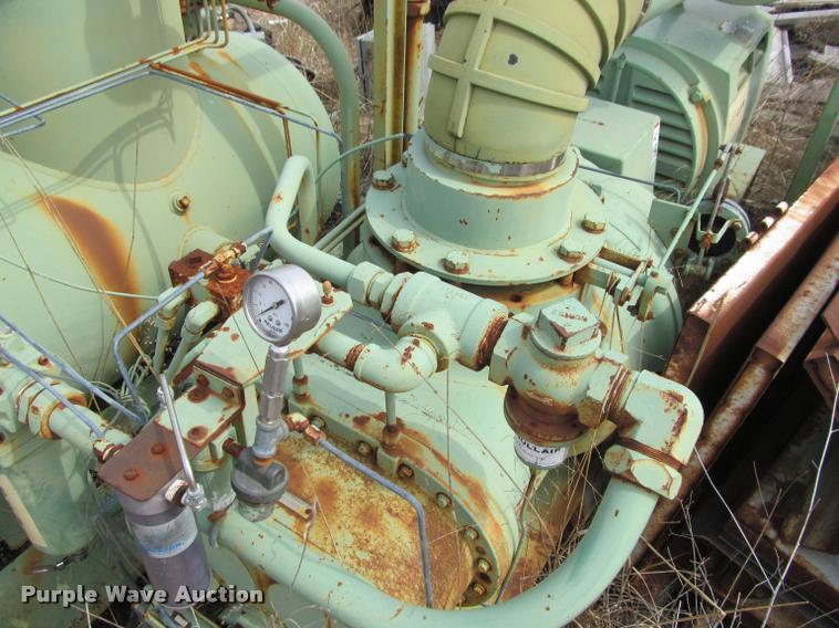 image for item DT9221 Sullair air compressor