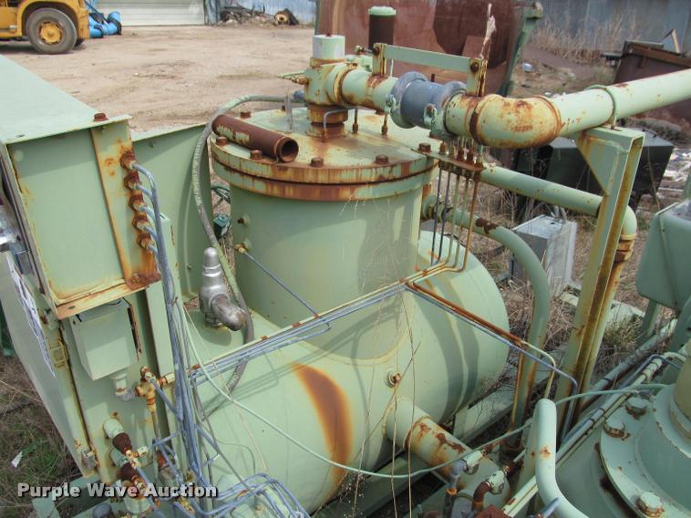 image for item DT9221 Sullair air compressor