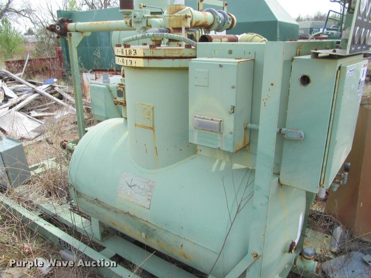 image for item DT9221 Sullair air compressor