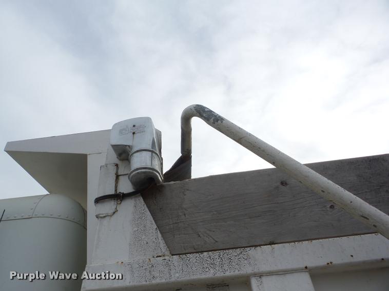 image for item F1771 1988 Freightliner FC60 dump truck