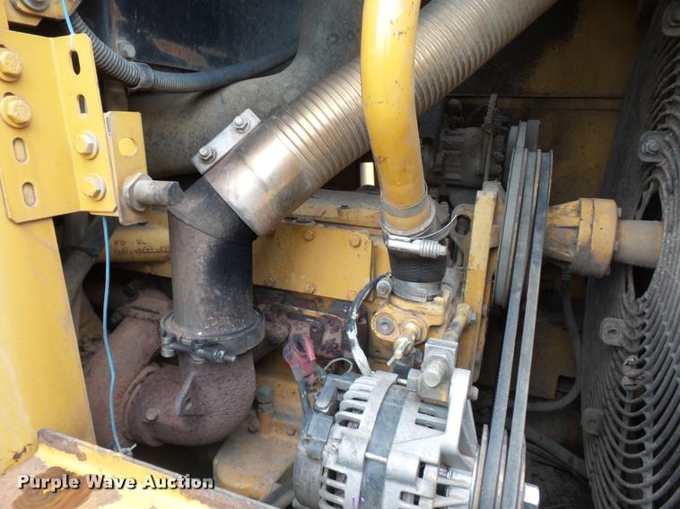 image for item J1519 1997 Caterpillar 953C track loader