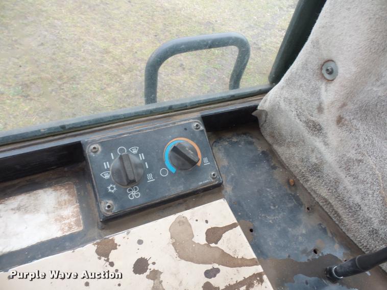 image for item J1519 1997 Caterpillar 953C track loader