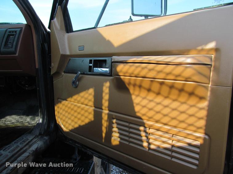 image for item J2599 1992 Chevrolet Kodiak dump truck