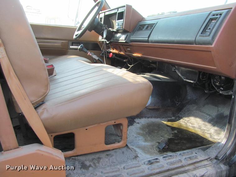 image for item J2599 1992 Chevrolet Kodiak dump truck