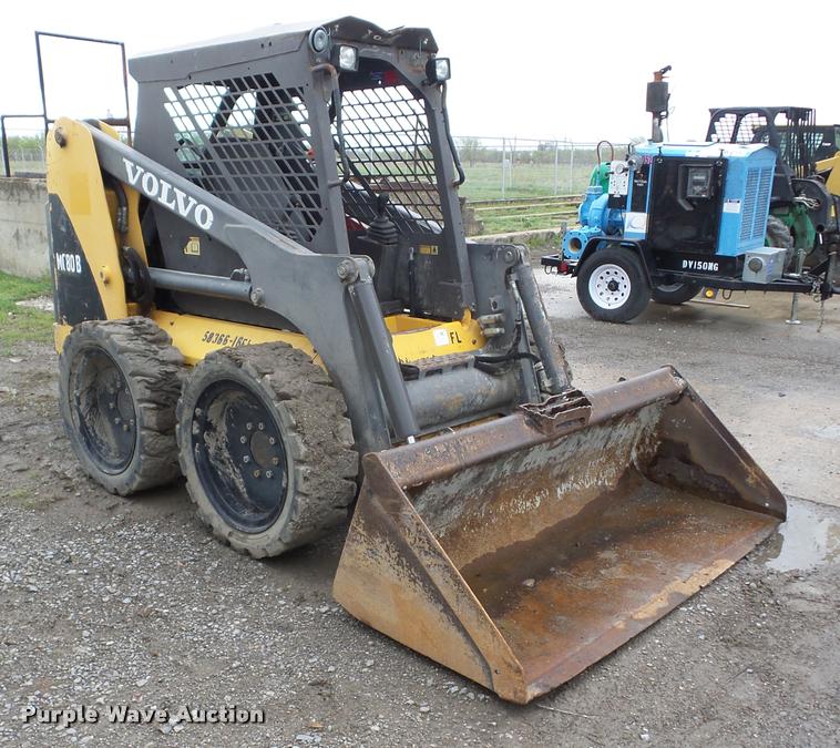 image for item J8647 Volvo MC80B skid steer
