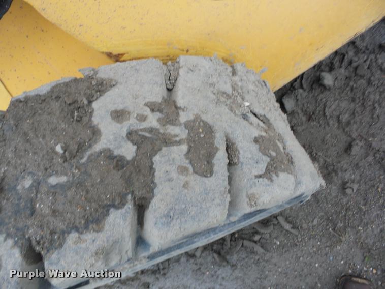 image for item J8647 Volvo MC80B skid steer