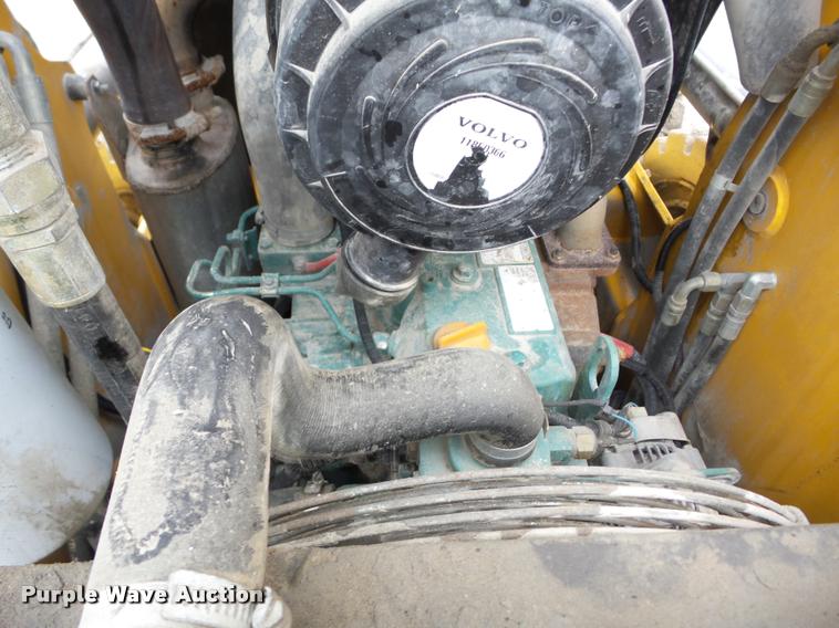 image for item J8647 Volvo MC80B skid steer