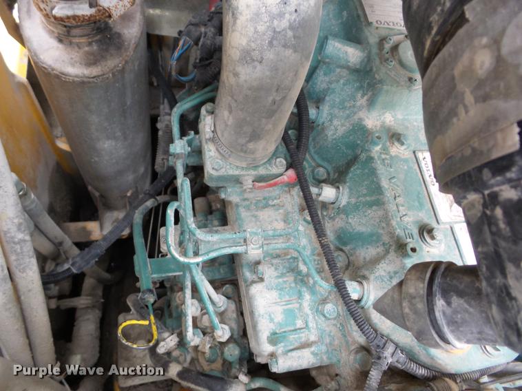 image for item J8647 Volvo MC80B skid steer