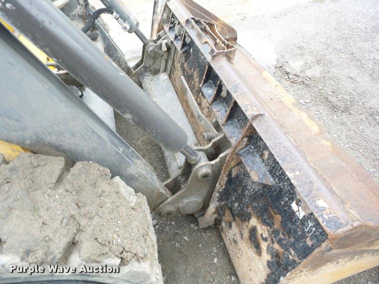 image for item J8647 Volvo MC80B skid steer
