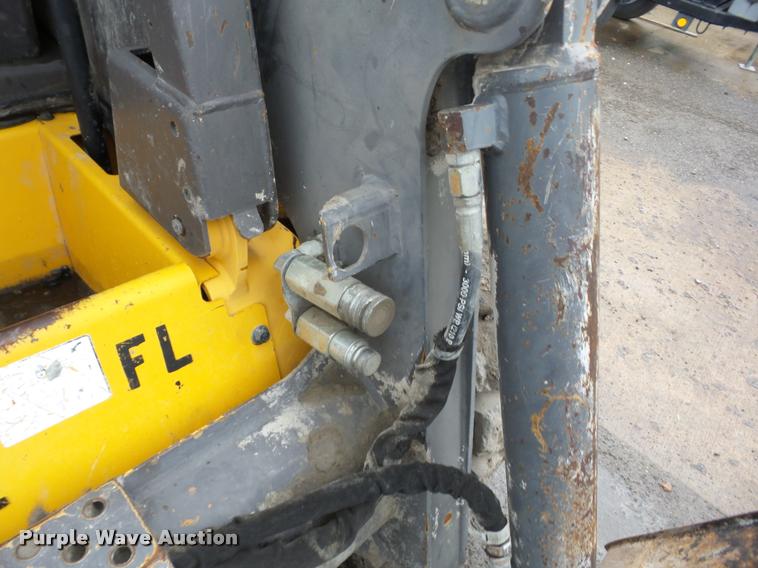 image for item J8647 Volvo MC80B skid steer