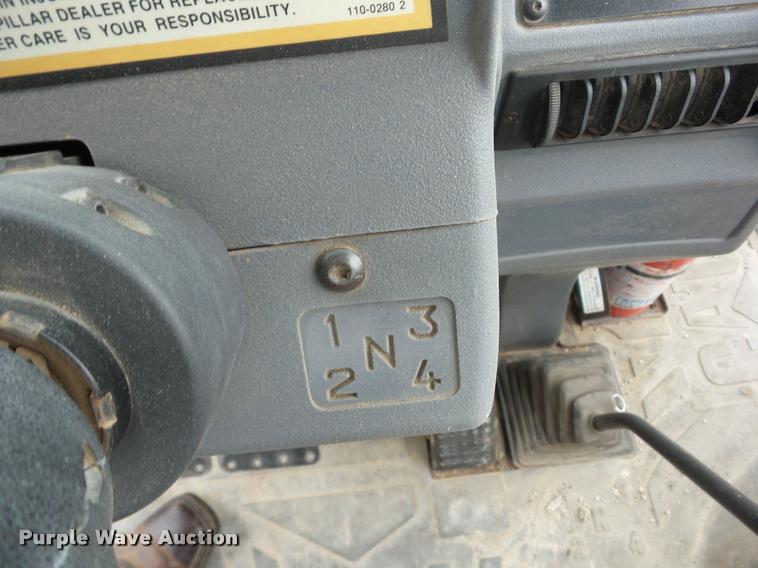 image for item J8651 1998 Caterpillar 416C backhoe