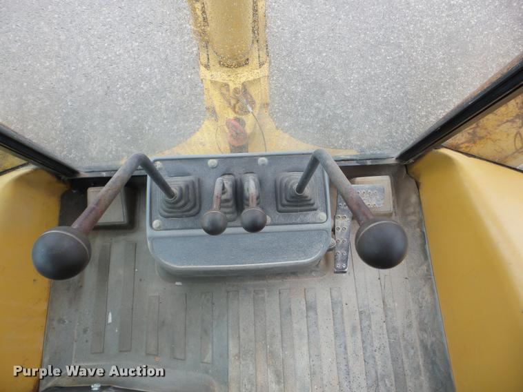 image for item J8651 1998 Caterpillar 416C backhoe