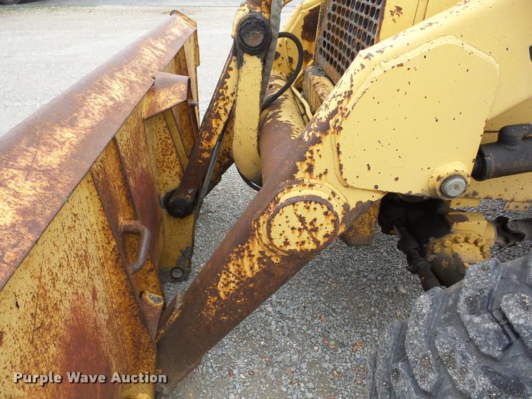 image for item J8653 1994 John Deere 300D backhoe