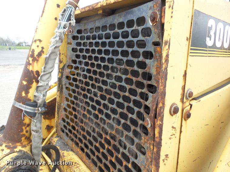 image for item J8653 1994 John Deere 300D backhoe