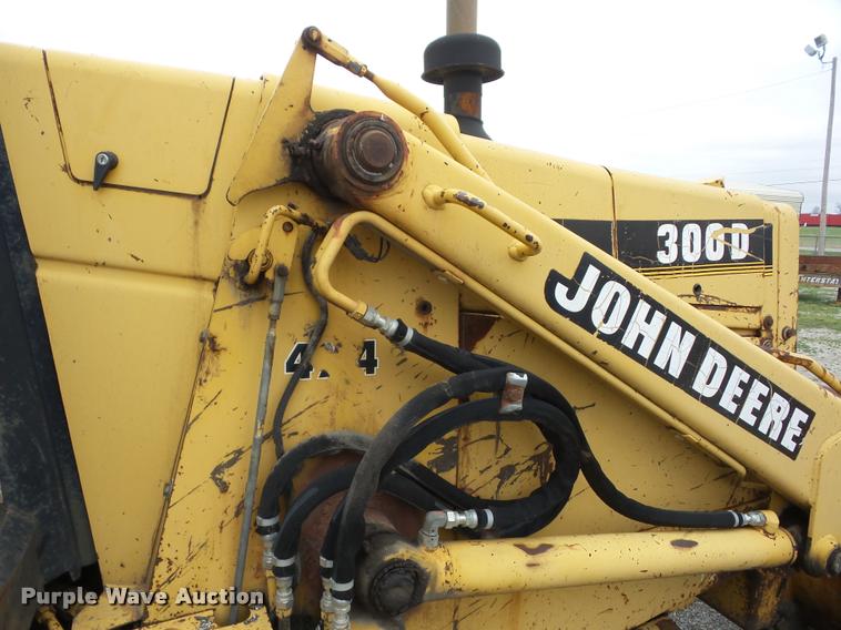image for item J8653 1994 John Deere 300D backhoe