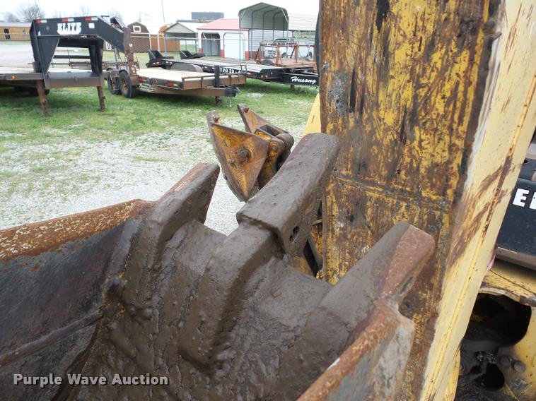 image for item J8653 1994 John Deere 300D backhoe