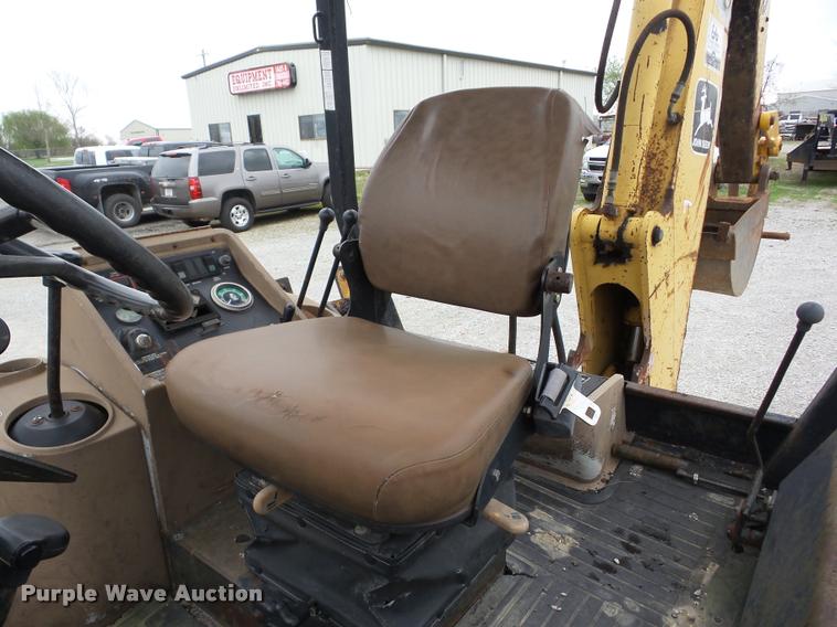image for item J8653 1994 John Deere 300D backhoe