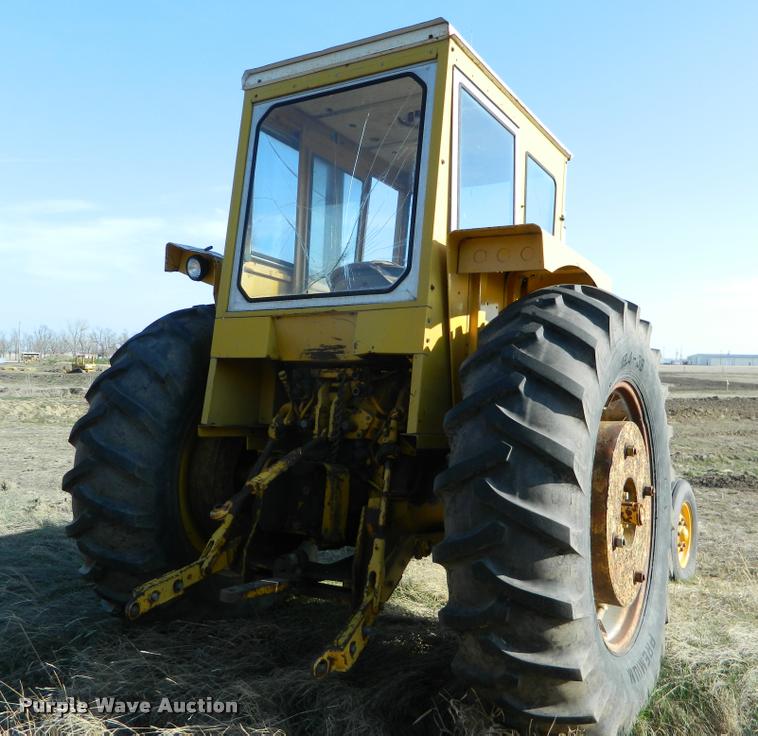 image for item K2693 Minneapolis Moline G900 tractor