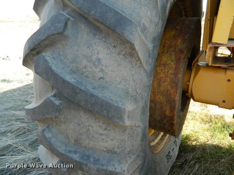 image for item K2693 Minneapolis Moline G900 tractor