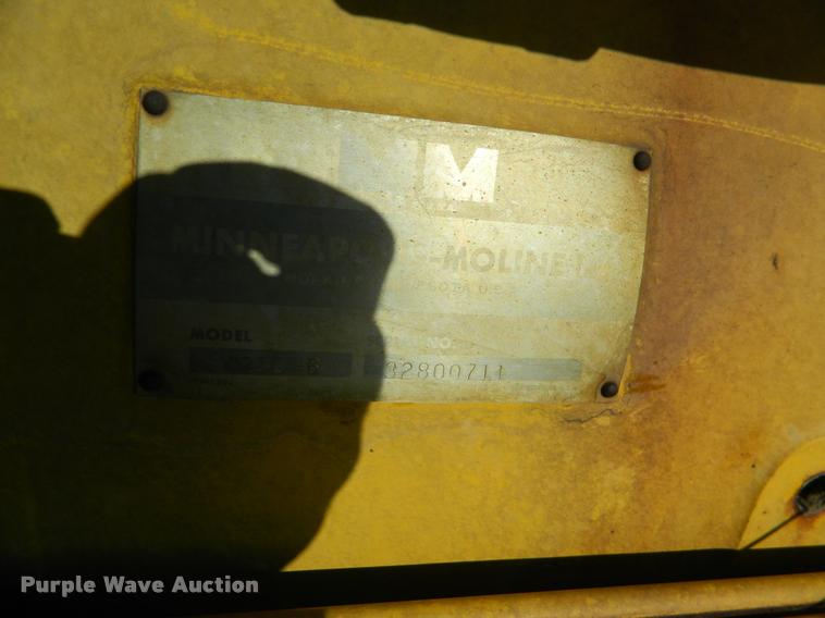 image for item K2693 Minneapolis Moline G900 tractor