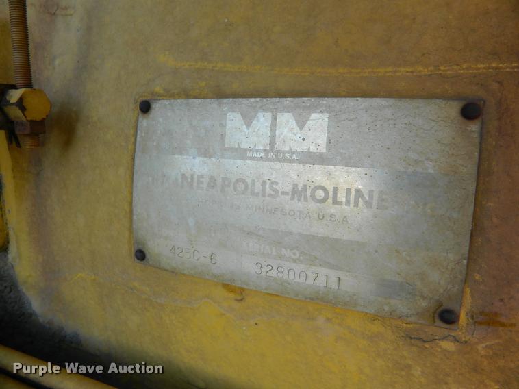 image for item K2693 Minneapolis Moline G900 tractor