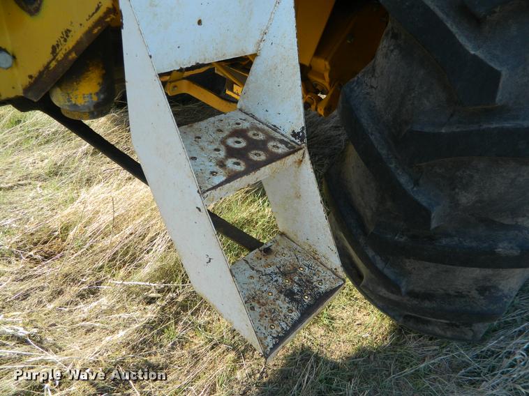 image for item K2693 Minneapolis Moline G900 tractor