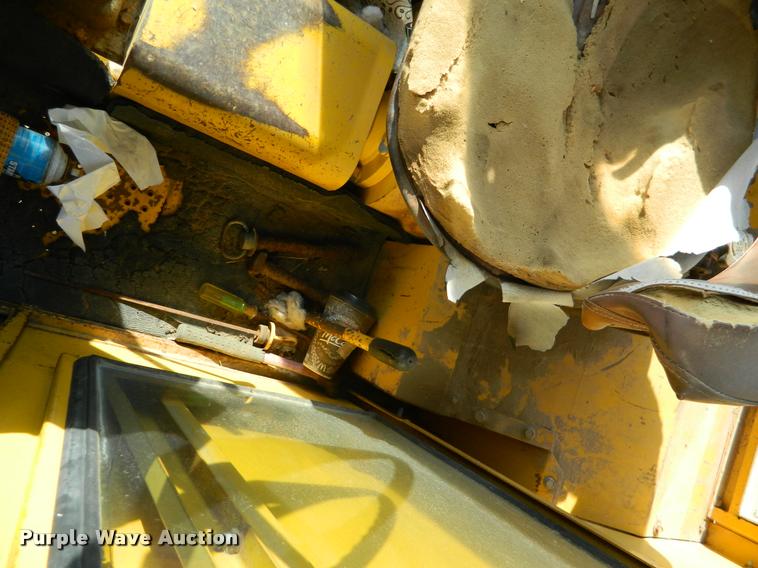 image for item K2693 Minneapolis Moline G900 tractor