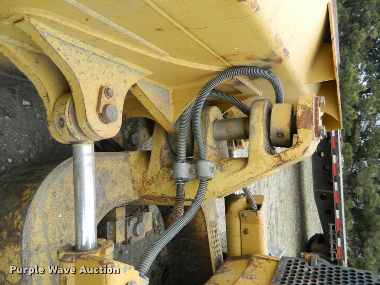 image for item K2699 2002 Caterpillar D6M XL series dozer