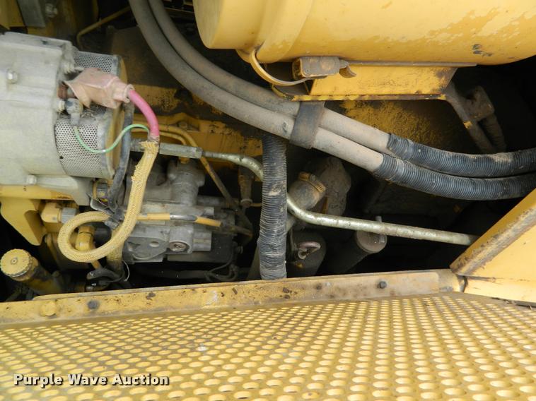 image for item K2699 2002 Caterpillar D6M XL series dozer