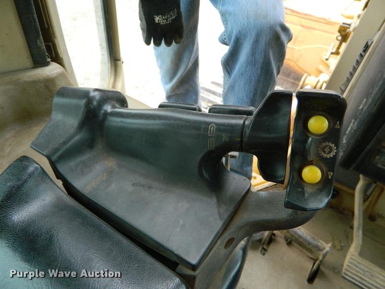 image for item K2699 2002 Caterpillar D6M XL series dozer