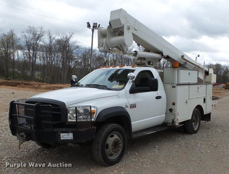 image for item K3293 2009 Dodge Ram 5500 bucket truck