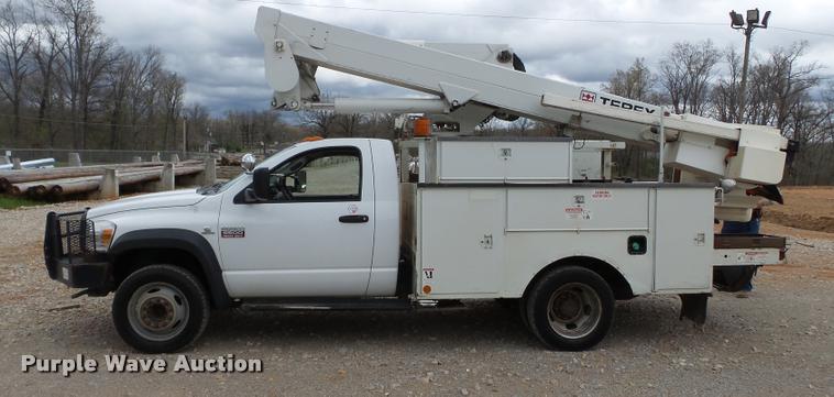image for item K3293 2009 Dodge Ram 5500 bucket truck