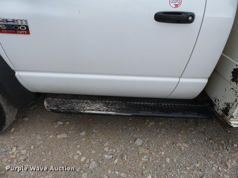image for item K3293 2009 Dodge Ram 5500 bucket truck