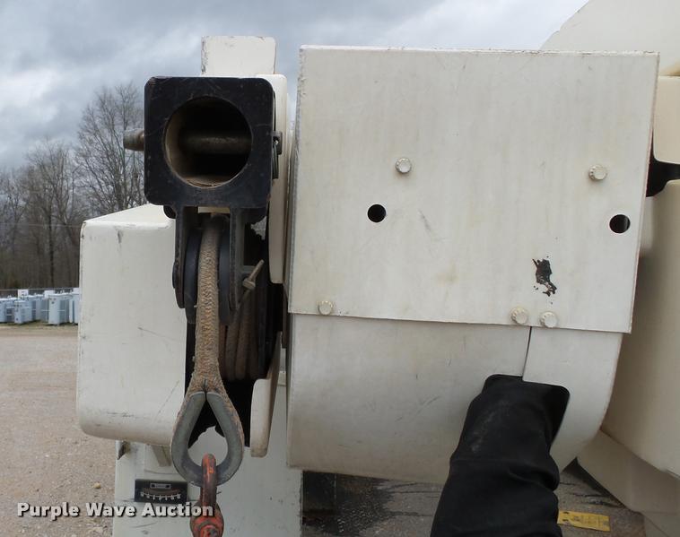 image for item K3293 2009 Dodge Ram 5500 bucket truck