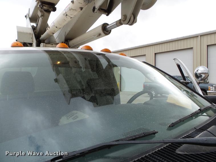 image for item K3293 2009 Dodge Ram 5500 bucket truck