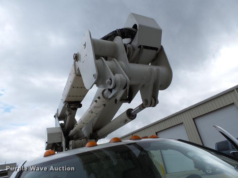 image for item K3293 2009 Dodge Ram 5500 bucket truck