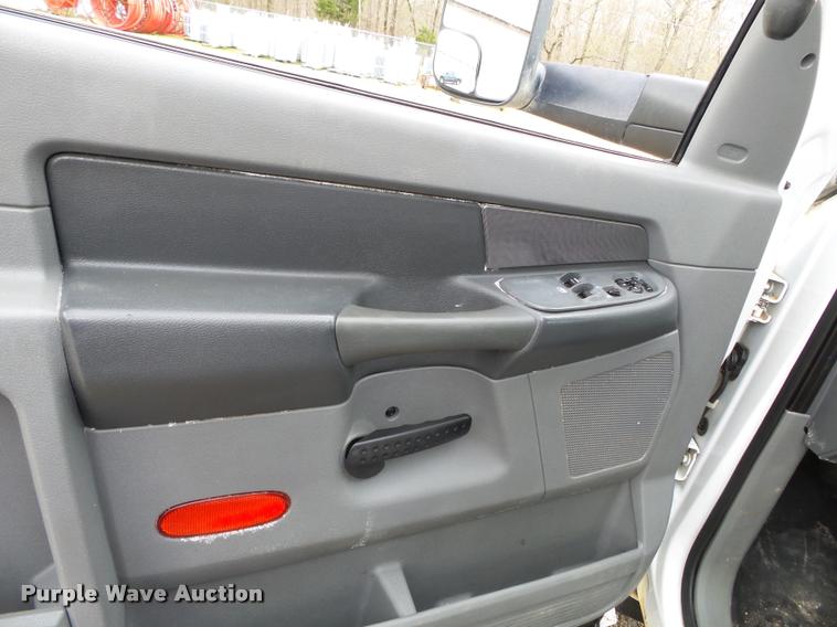 image for item K3293 2009 Dodge Ram 5500 bucket truck