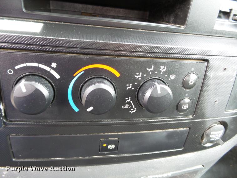 image for item K3293 2009 Dodge Ram 5500 bucket truck