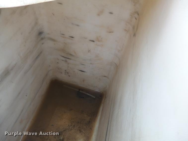 image for item K3293 2009 Dodge Ram 5500 bucket truck