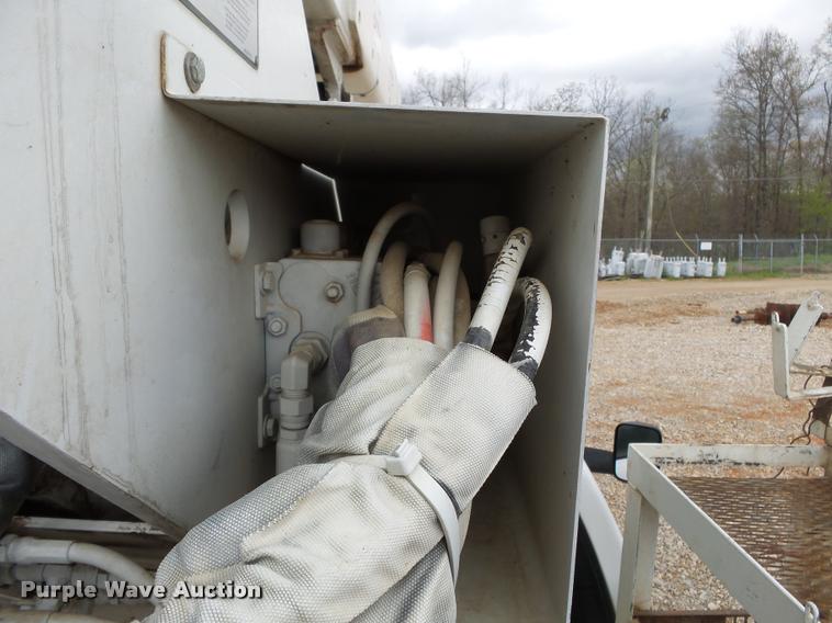 image for item K3293 2009 Dodge Ram 5500 bucket truck