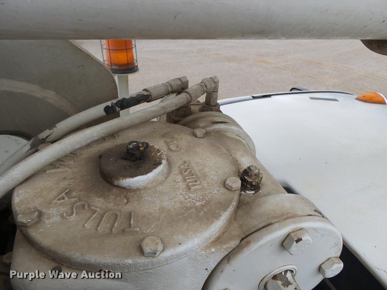 image for item K3293 2009 Dodge Ram 5500 bucket truck