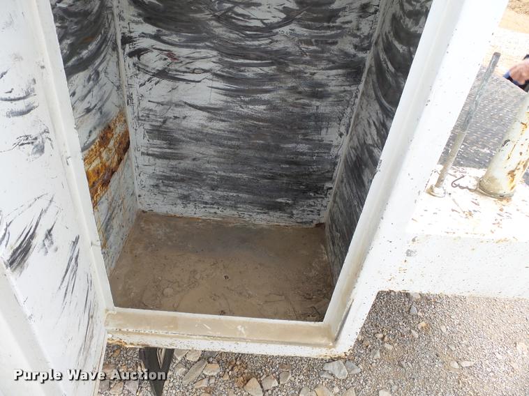 image for item K3294 2011 Ford F550 bucket truck