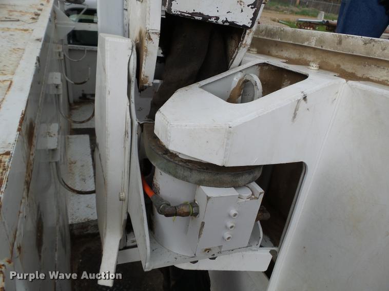 image for item K3294 2011 Ford F550 bucket truck