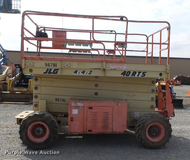 image for item K3305 2001 JLG 40RTS scissor lift