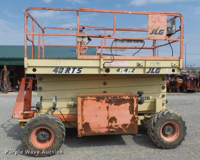 image for item K3305 2001 JLG 40RTS scissor lift