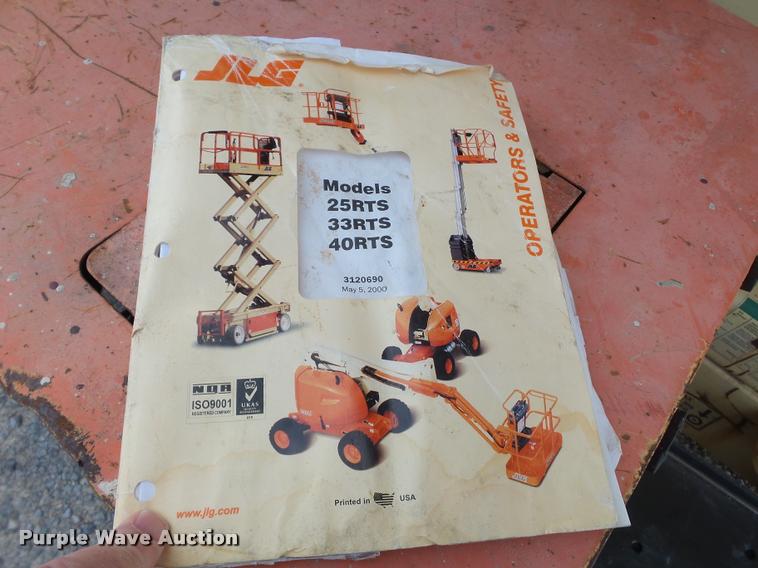 image for item K3305 2001 JLG 40RTS scissor lift