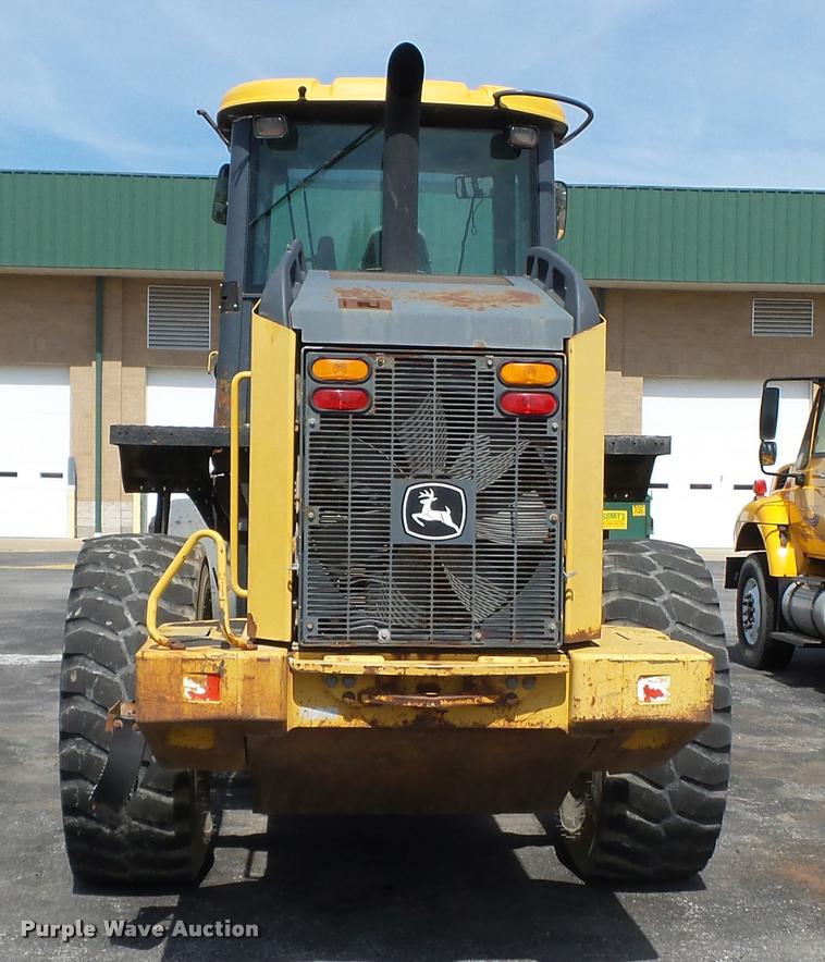 image for item K3307 2004 John Deere 624J wheel loader