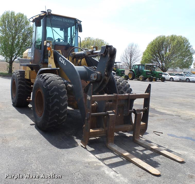 image for item K3307 2004 John Deere 624J wheel loader