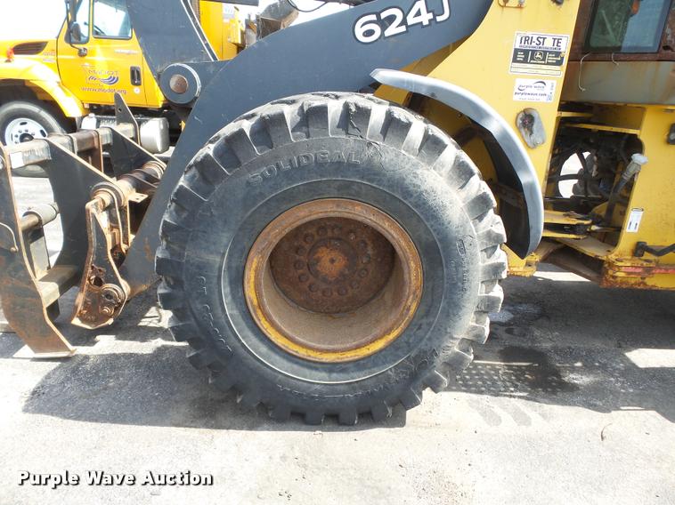 image for item K3307 2004 John Deere 624J wheel loader