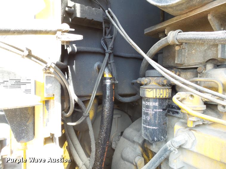 image for item K3307 2004 John Deere 624J wheel loader